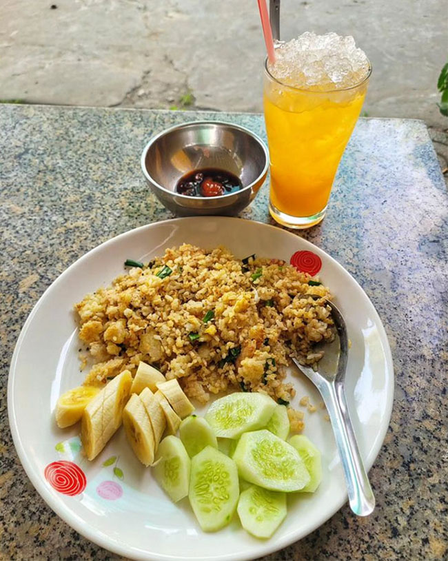 cách làm cơm chiên dương châu hải sản